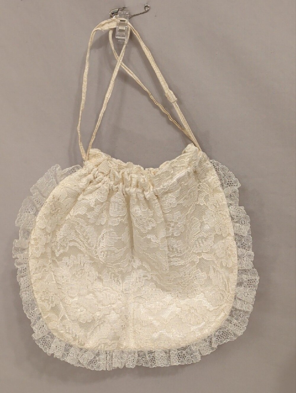 Vintage Bridal Veil And Lace Pouch Purse Wedding Accessories 70s - 80s - Picture 4 of 9